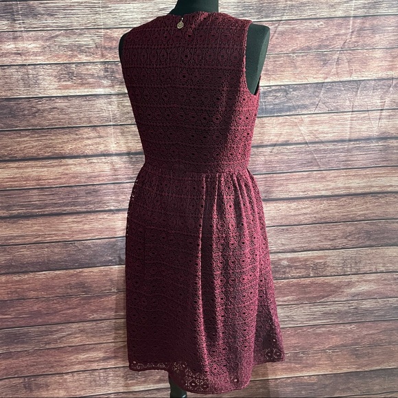 Tommy Hilfiger women’s 10 Red Merlot Dress A-line Crochet Knit Cocktail - Picture 2 of 6